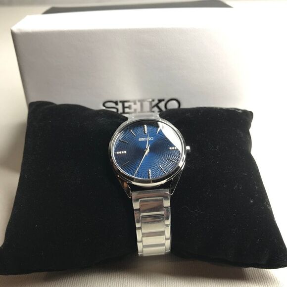 Seiko Silver Ladies Quartz Watch NWOT - Picture 2 of 7